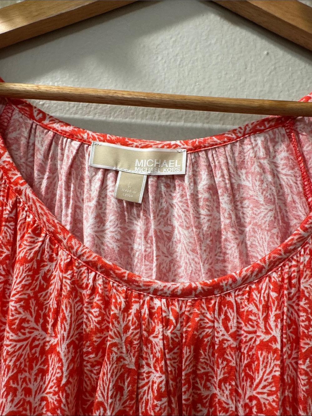 MICHAEL Michael Kors Red and White Printed Scoop Neck Top - Picture 2 of 9